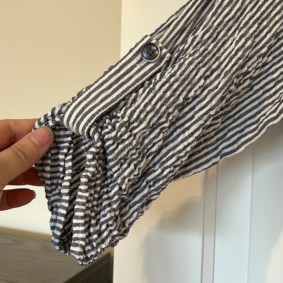 Zara Dress, small white & grey stripe, faux front buttons, pockets, tie waist - Picture 3 of 6